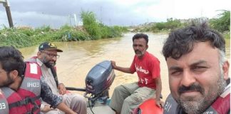 Faisal Edhi, Sindh minister among others narrowly escape drowning