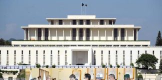 Envoys of Kazakhstan, Azerbaijan, Kyrgyzstan, Nigeria, Thailand Present Credentials to President of Pakistan