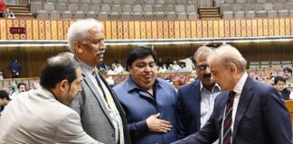 Isphanyar Bhandara MNA Congratulates Prime Minister on Approval of the First Budget