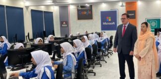 Ambassador Bosnia Visits School in Islamabad in connection with “12 Days of Peace”