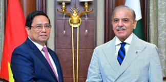 Prime Minister Shehbaz Invites Vietnamese Counterpart to Visit Pakistan
