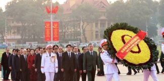 Leaders pay tribute to President Ho Chi Minh on army’s 80th anniversary