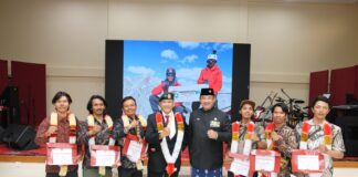 Cultural Performers and Mountain Climbers Make 80th Indonesian Independence Celebration More Colorful