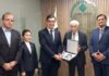 Philippine Ambassador Calls on Minister Investment of Pakistan ! Sides Discuss Need to Increase Trade, Economic Cooperation