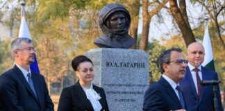 Monument to the First Russian Cosmonaut Yuri Gagarin Unveiled in Islamabad