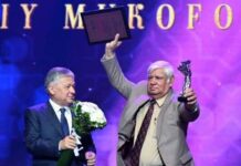 Former Columnist of Daily Azkaar , incumbent correspondant Daily Ittehad, Abbas Khan Receives Golden Pen from Gov of Uzbekistan