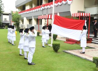 Red-White Successfully Raised, Indonesian Community in Pakistan Grateful for Independence
