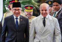 Prime Minister Pakistan Calls Malaysian Counterpart | Inquires about His Health | Wishes Swift Recovery